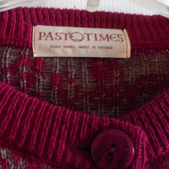 Vintage sweater Sale!!!☺️💞 - Picture 6 of 9